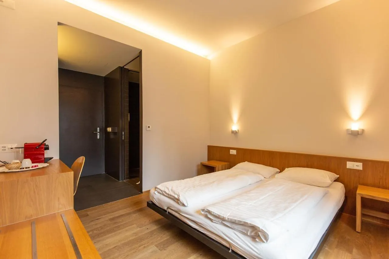 Hotel By Hyve Basel 2*,